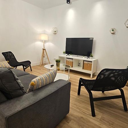 Apartamentos En El Centro - Plaza De Amboage - Wifi Ferrol Exterior foto